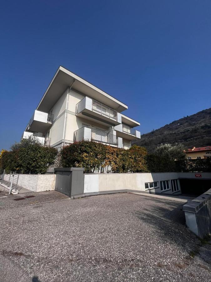 Garden & Pool Perugini Apartment Torbole Sul Garda Екстериор снимка