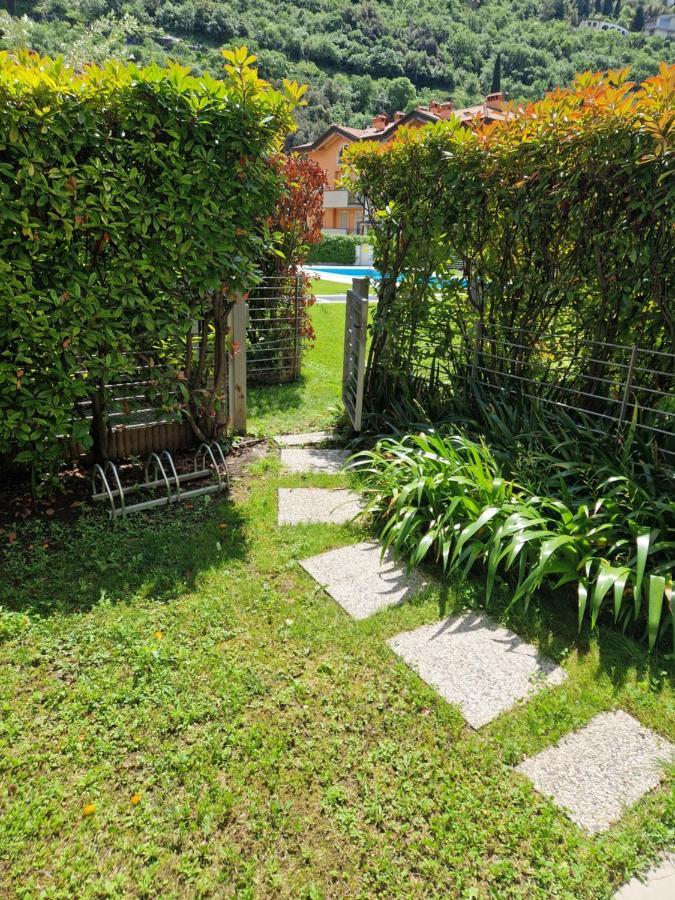 Garden & Pool Perugini Apartment Torbole Sul Garda Екстериор снимка