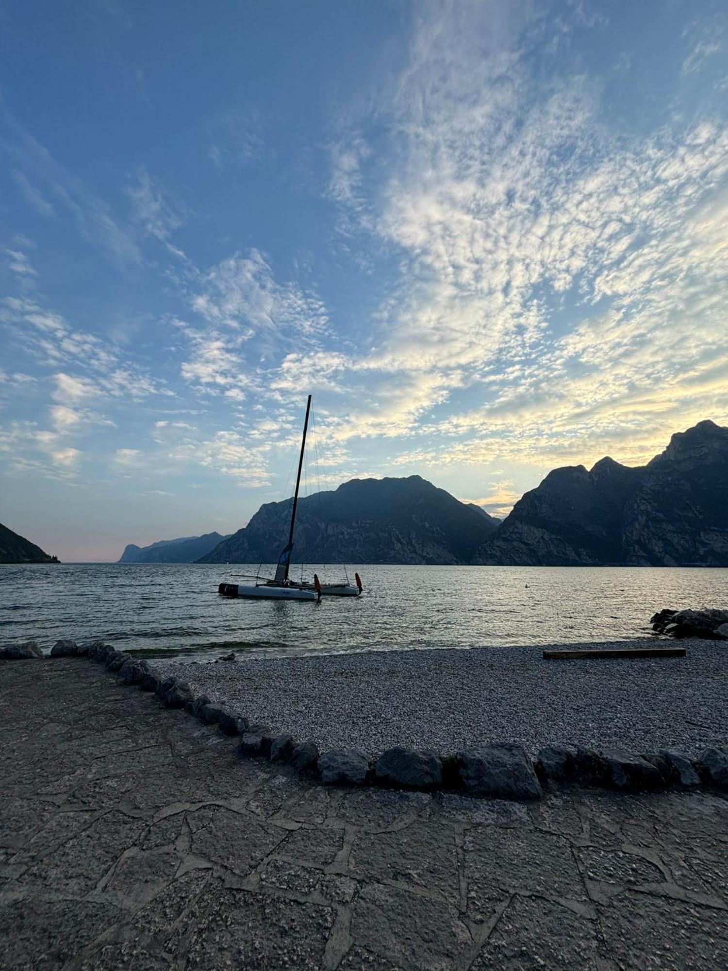 Garden & Pool Perugini Apartment Torbole Sul Garda Екстериор снимка